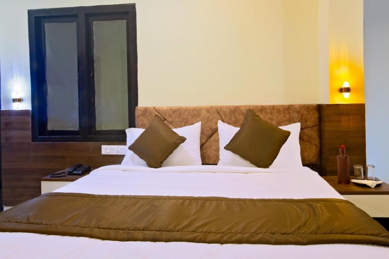 Hotel Ivy Residency à Coimbatore Extérieur photo